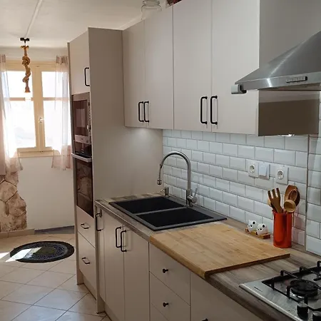 Cozy Water Tank House In Tholaria